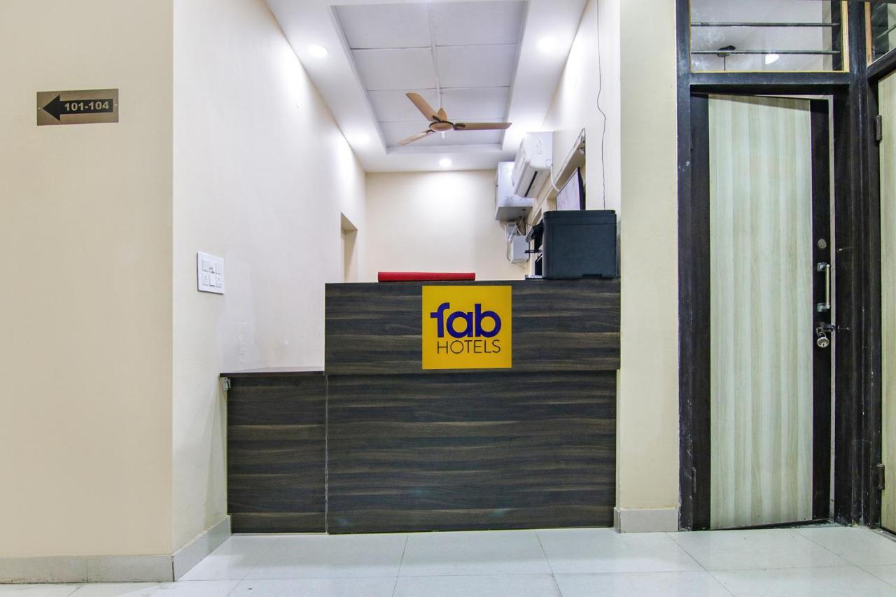 Fabhotel Ashok Vihar - Nr North Campus, Delhi University New Delhi Exterior photo