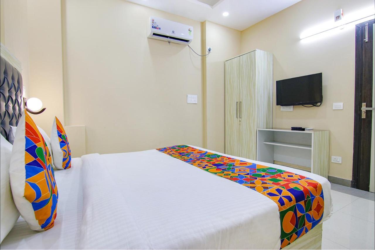Fabhotel Ashok Vihar - Nr North Campus, Delhi University New Delhi Exterior photo
