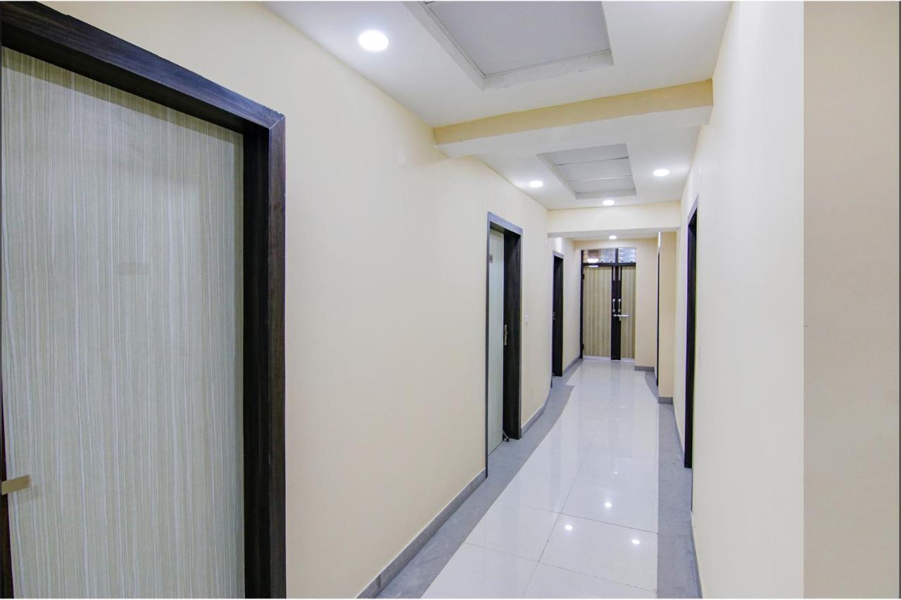Fabhotel Ashok Vihar - Nr North Campus, Delhi University New Delhi Exterior photo